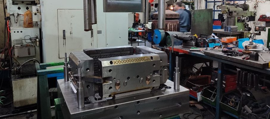 مونتاژ قالب